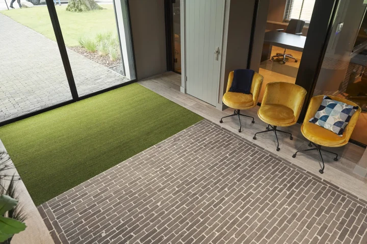 Tapis brosse — Bouton d’or